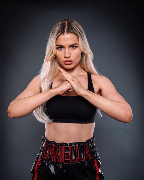 onlyfans fighters flash crowd|OnlyFans model Daniella Hemsley flashes crowd to celebrate。